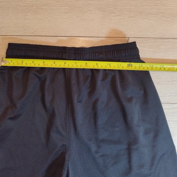 Under Armour Athletic Shorts Men's - Size S - Loose Fit, Black - Picture 6 of 7